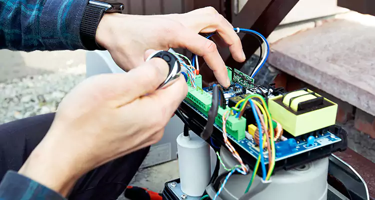 Automatic Driveway Gate Repair in Callaway, FL