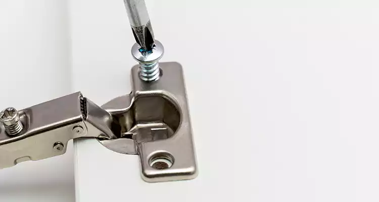 Screen Door Hinge Repair in Callaway, FL