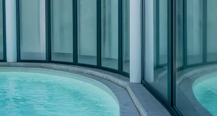 Repair Polyester Screen for Pool Enclosure in Callaway, FL