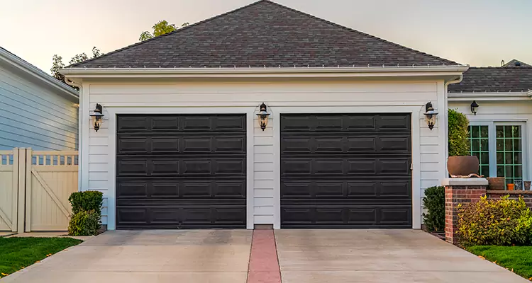 Residential Local Garage Door Repair in Callaway, FL