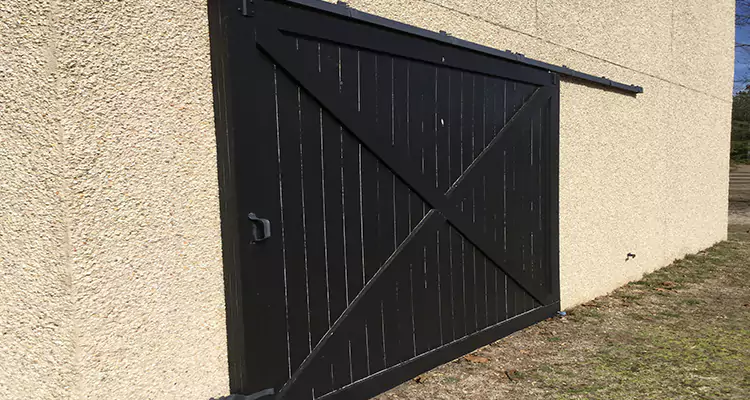 Sliding Barn Door Stuck Maintenance in Callaway, FL